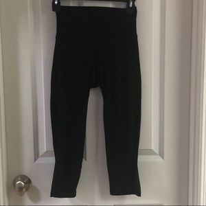 ON go dry capri leggings